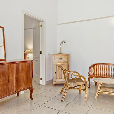 Masseria Limbitello 农家乐 *
