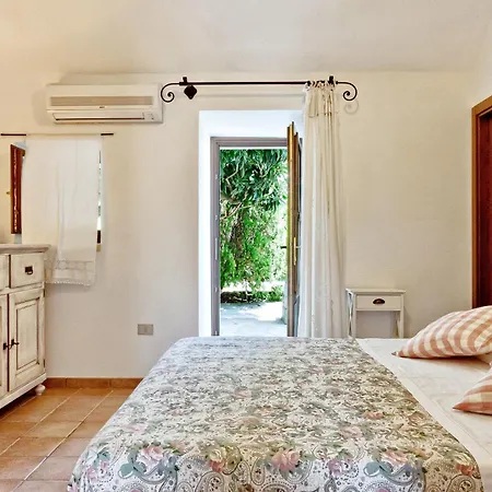 Masseria Limbitello 农家乐 *