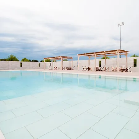 Masseria Limbitello 农家乐 *