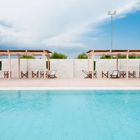 Masseria Limbitello 农家乐 *